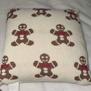 Cupcakes And Cashmere Christmas Gingerbread Pillow